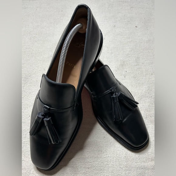 Christian Louboutin - Picture 3 of 9